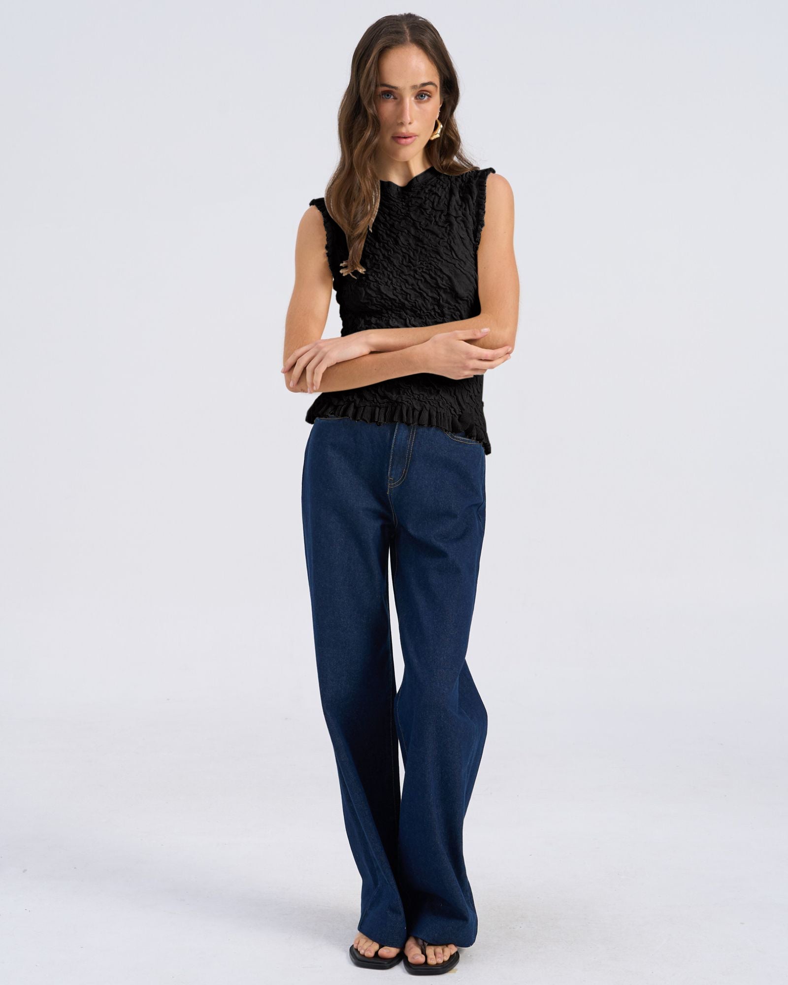 AWSTORMI TEXTURED SLEEVELESS TOP